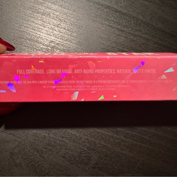 Jeffree Star Magic Star concealer in C30 - Picture 3 of 5